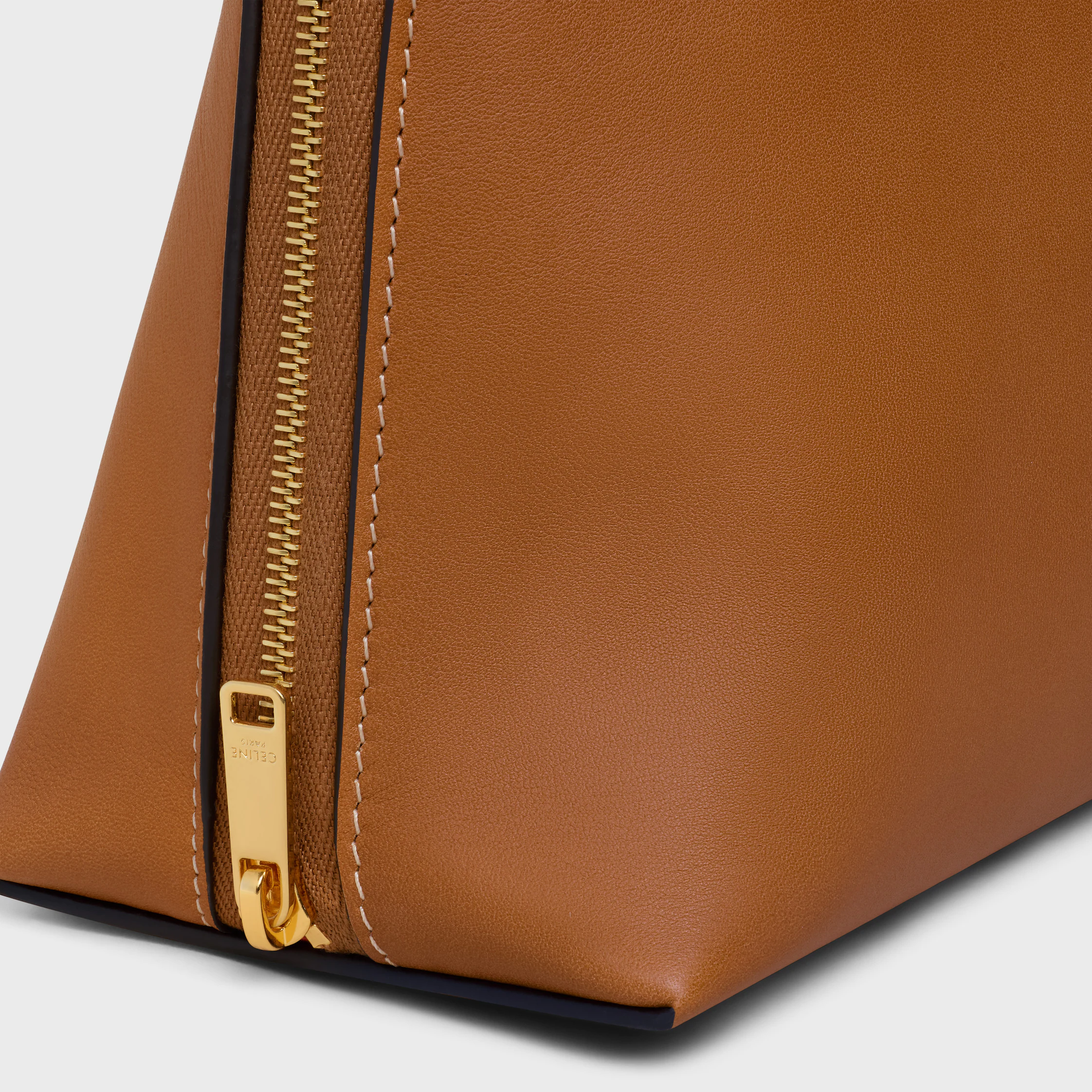 GRAND POCHETTE COSMÉTIQUE EN VEAU LISSÉ
