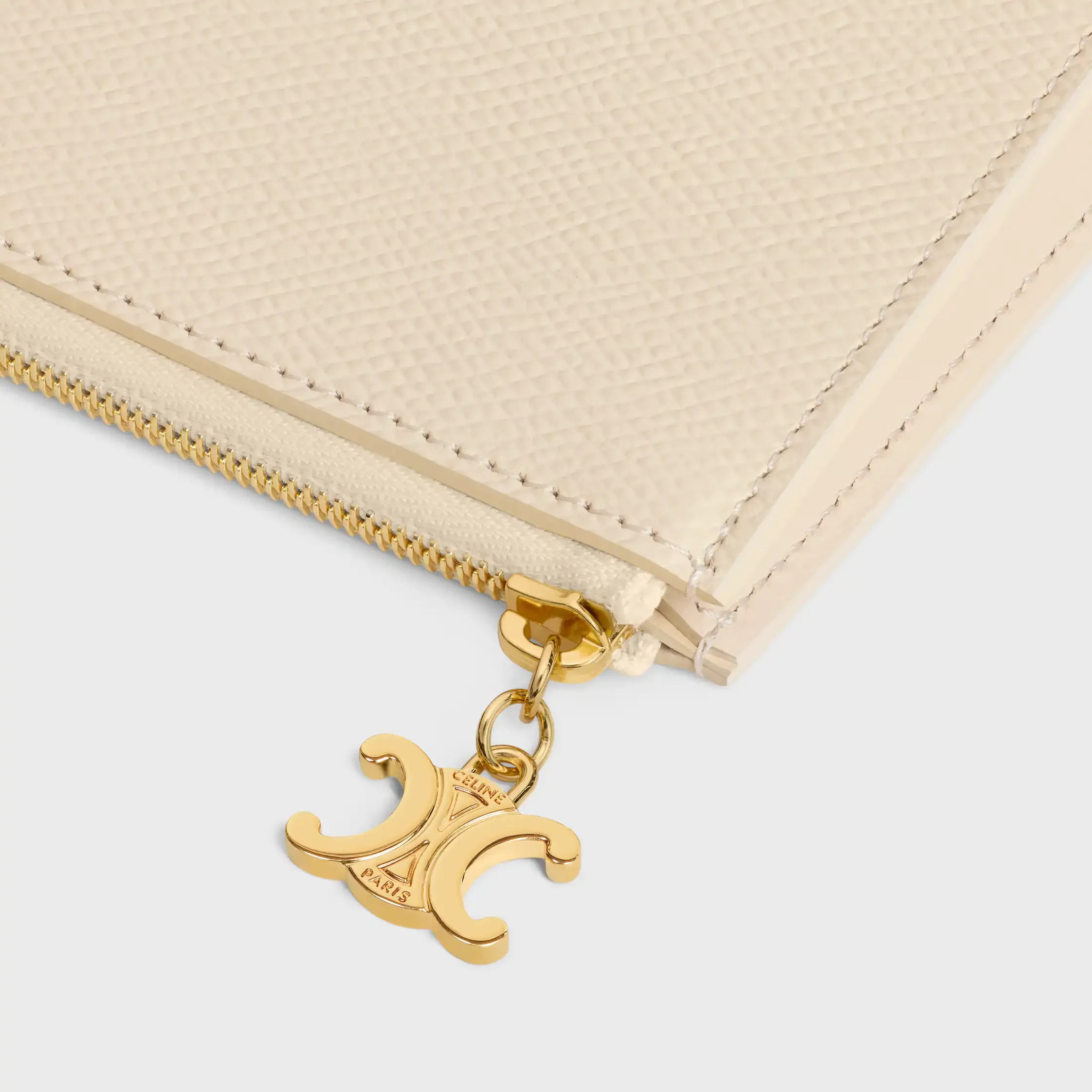ENSEMBLE DE TROIS POCHETTES TRIOMPHE CHARMS EN TISSU TRIOMPHE ET CUIR DE VEAU GRAINÉ