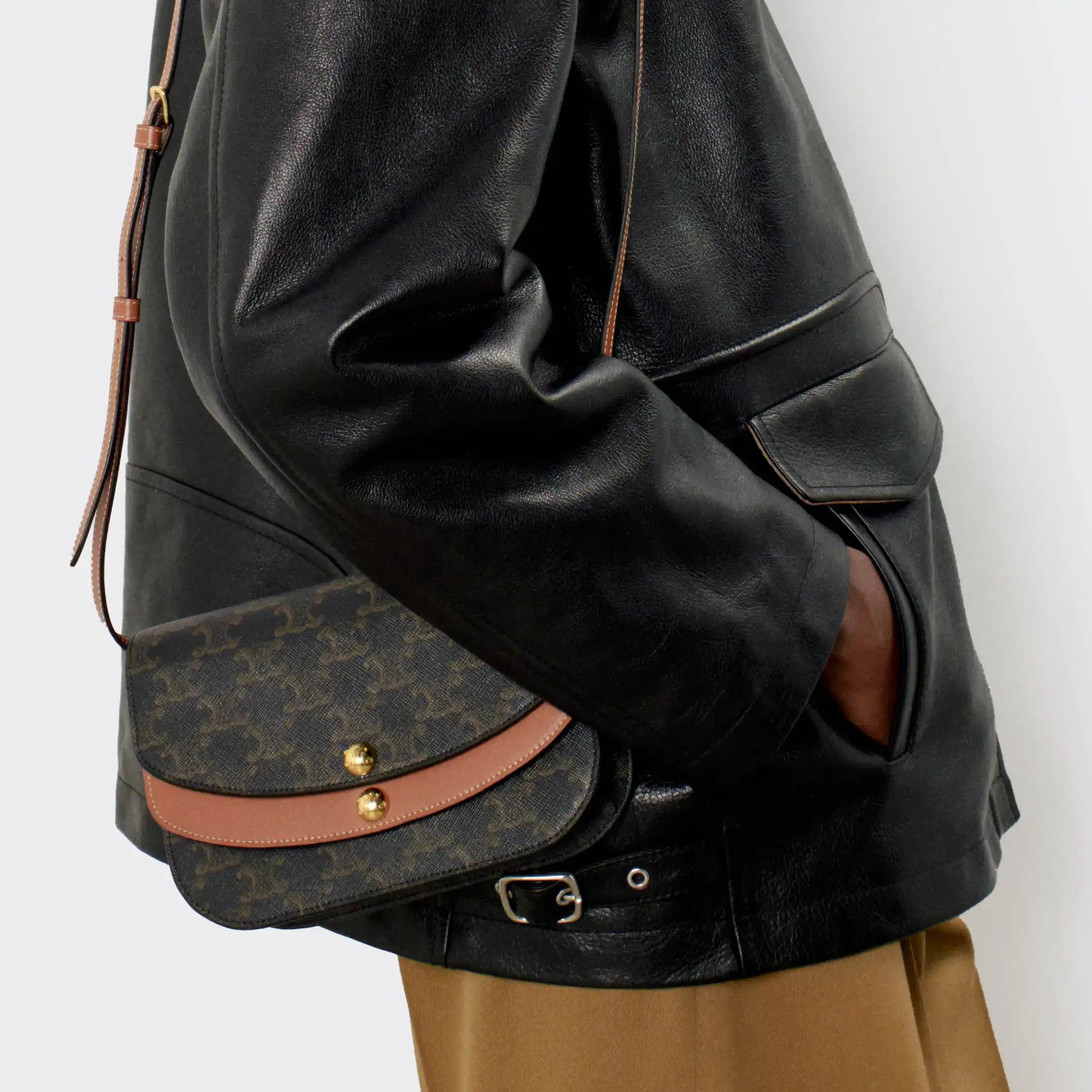 DUO WALLET ON STRAP EN CANVAS TRIOMPHE ET CUIR DE VEAU