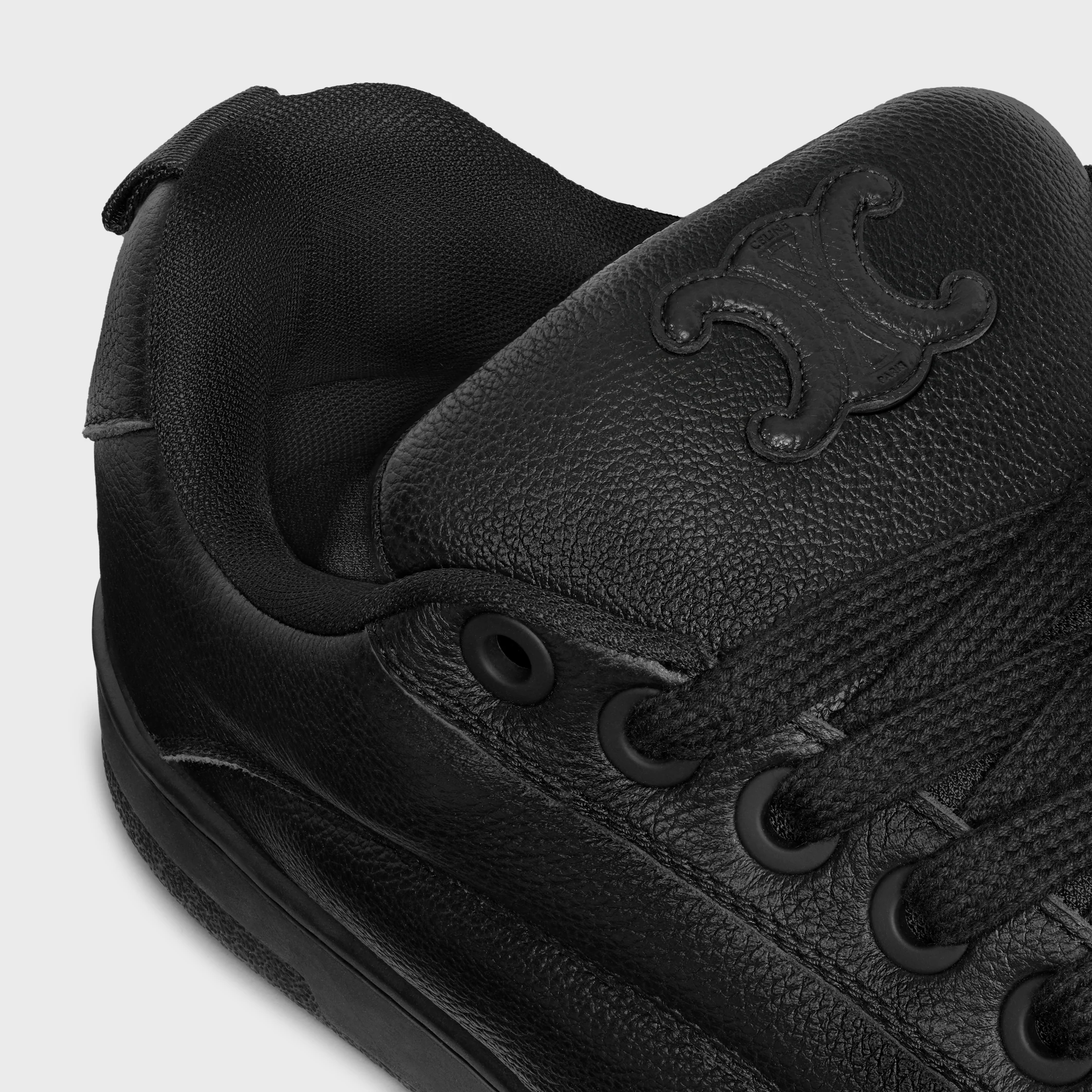 CELINE HUNTINGTON BASKETTE BASSE À LAÇAGE EN CUIR TOMBÉ ET MAILLE