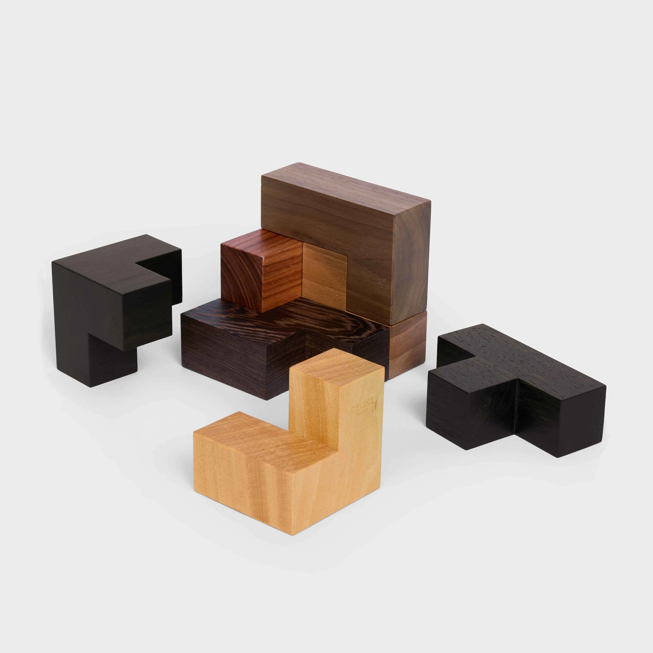 Cube puzzle en bois et étui en cuir de veau naturel