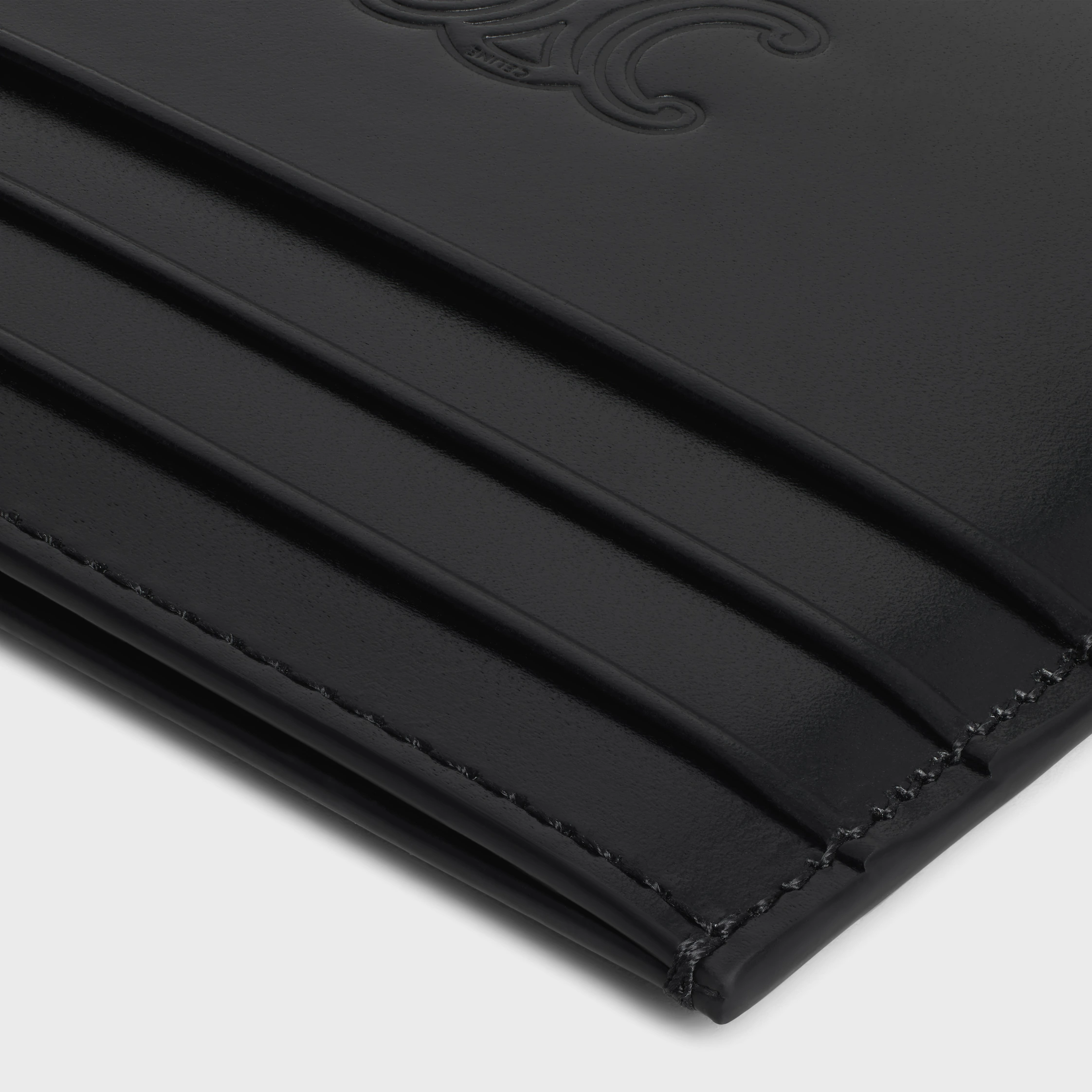 GRAND PORTE-CARTES en cuir de veau satiné avec motif triomphe