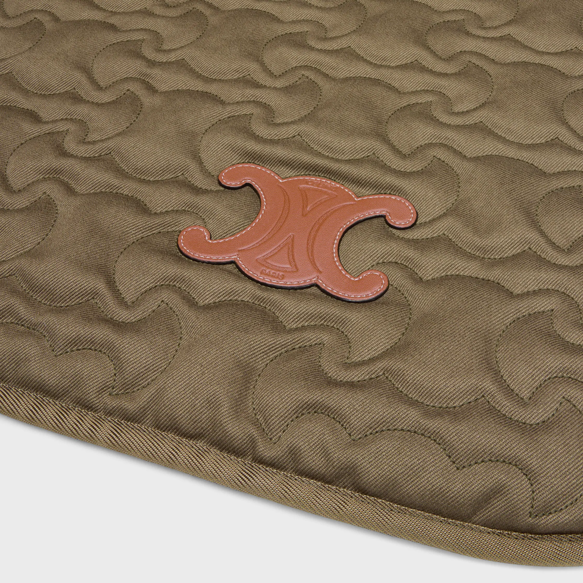 Couverture pour chien en tissu gabardine quilté et laine