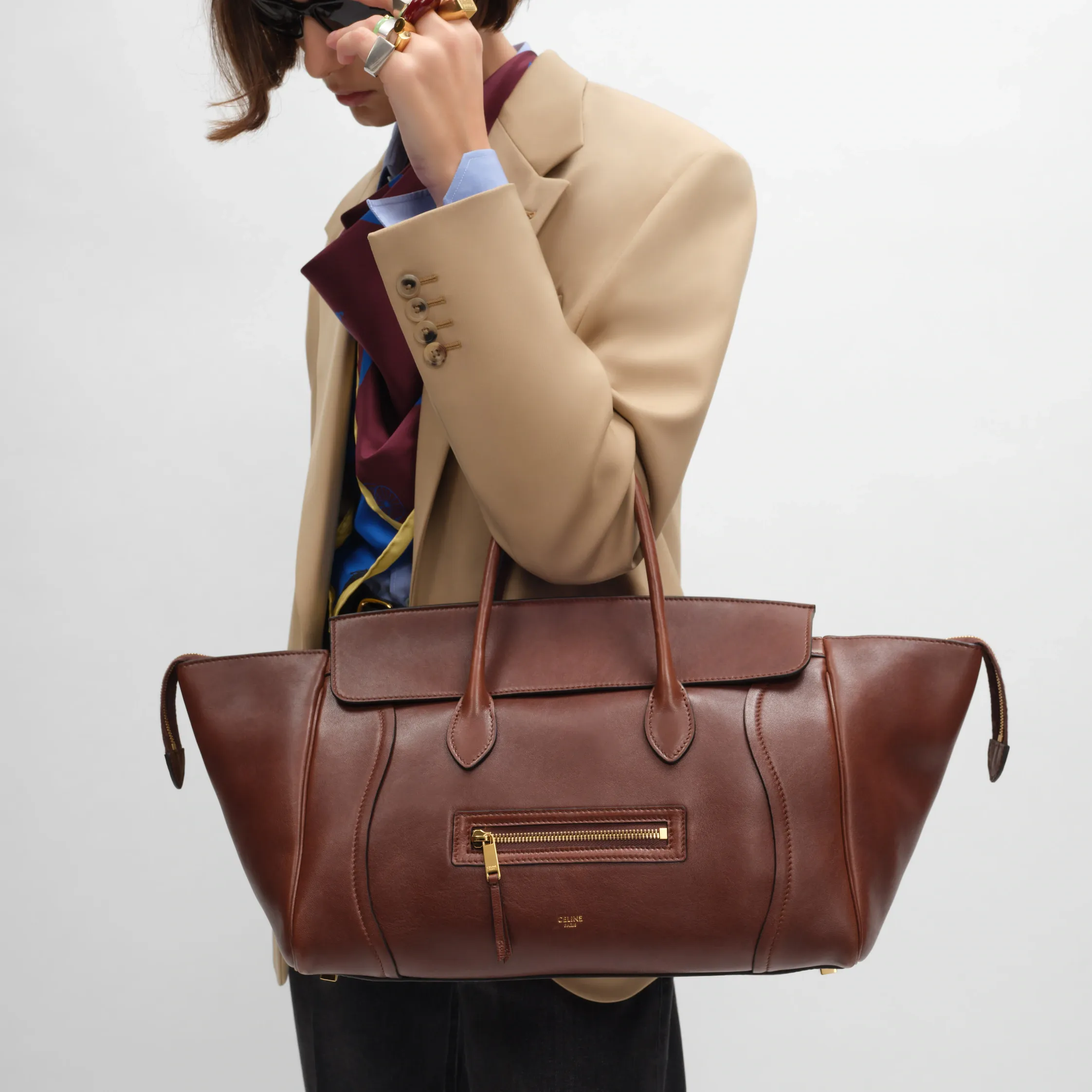 VALISE EN PEAU DE MOUTON SOUPLE ET BRILLANTE